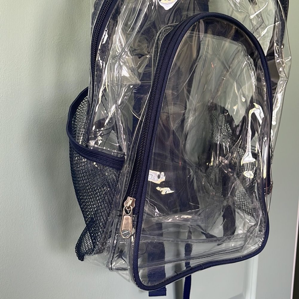 Clear back pack - Picture 2 of 10